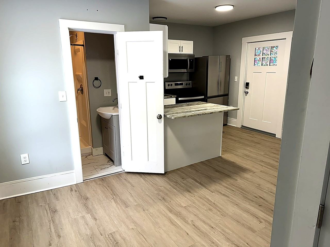 2325 Oak St #23-1 - Photo 3 of 10