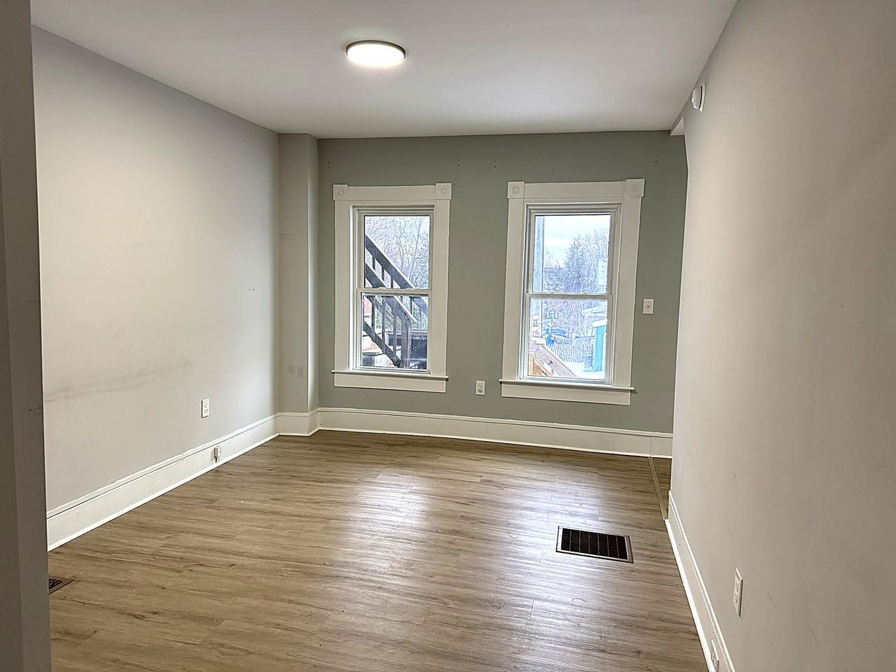 2325 Oak St #23-1 - Photo 6 of 10