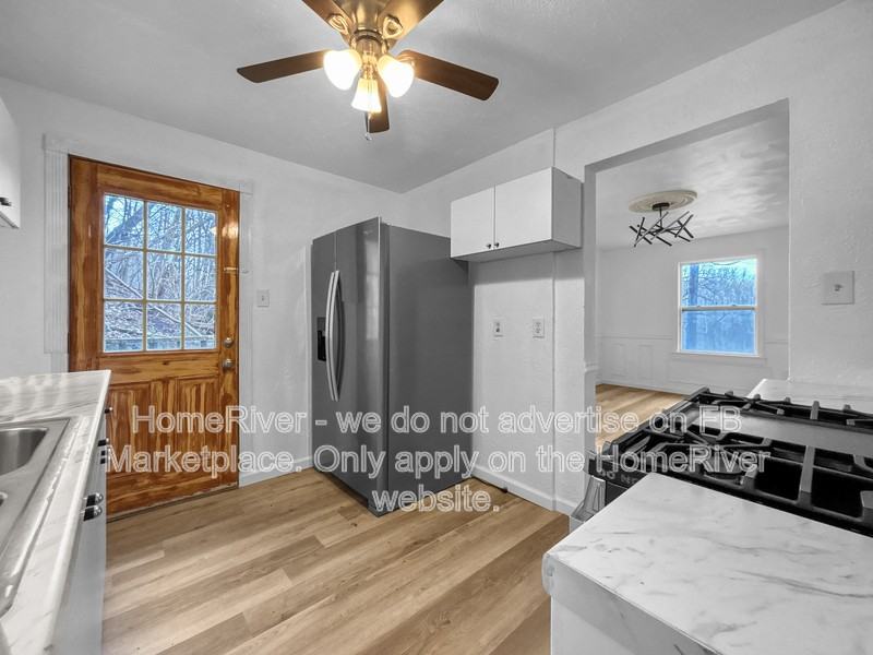 2140 Lincoln Blvd - Photo 5 of 22