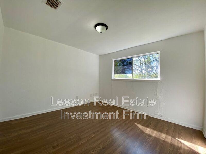 323 W 83rd St - Photo 5 of 14