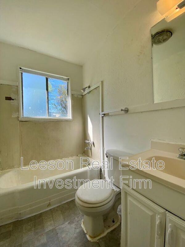 323 W 83rd St - Photo 7 of 12