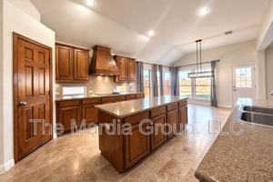 featured image of 7236 Tolosa