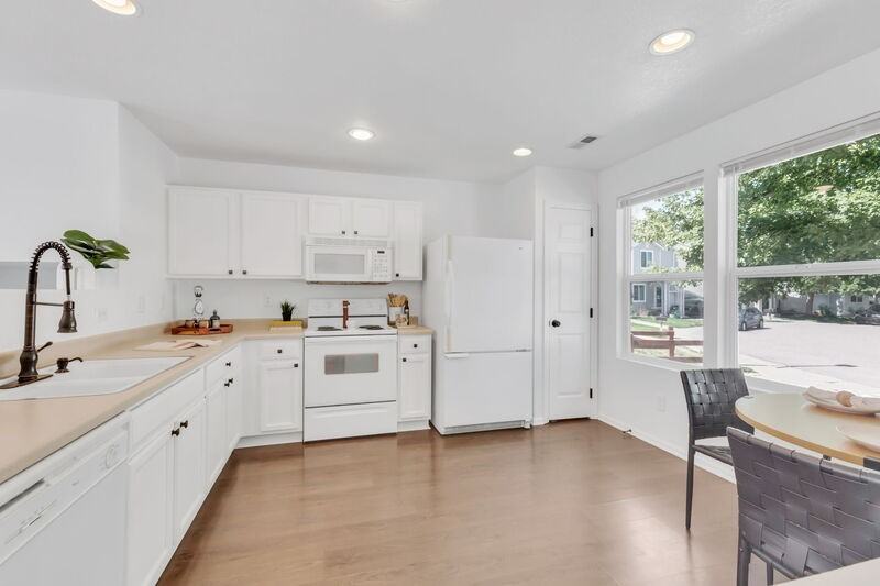 11898 W Tufts Pl - Photo 4 of 15