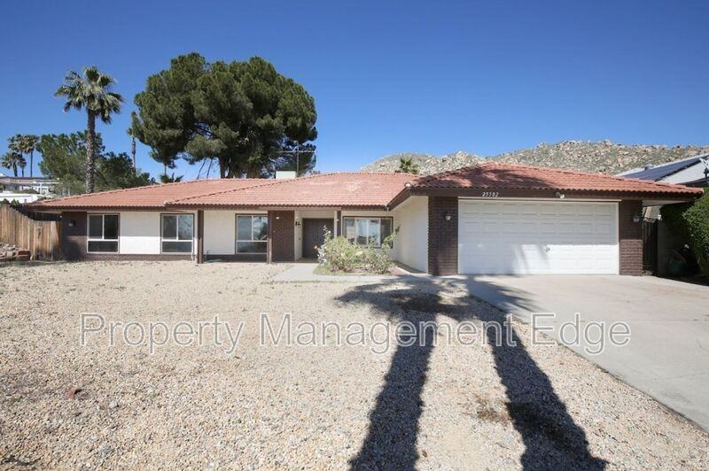 25502 Jaclyn Ave - Photo 2 of 29