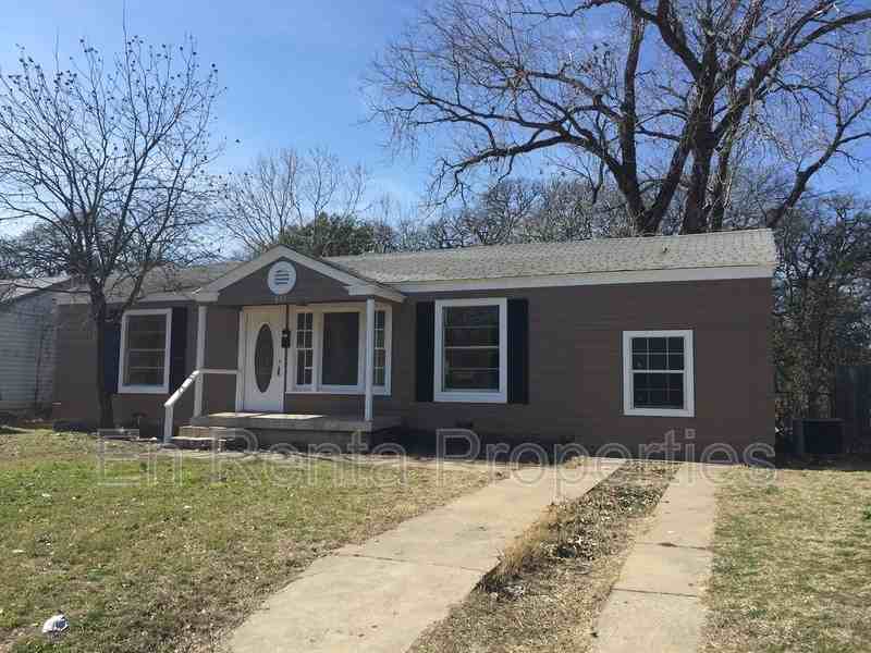 601 W Beach St - Photo 2 of 14