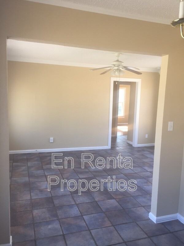 601 W Beach St - Photo 6 of 14