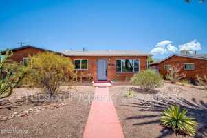 featured image of 2901 E Seneca St