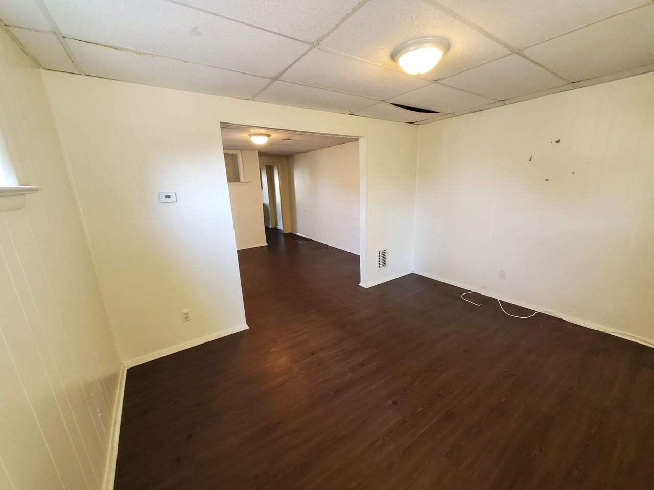 55 Middlesex Rd - Photo 7 of 14