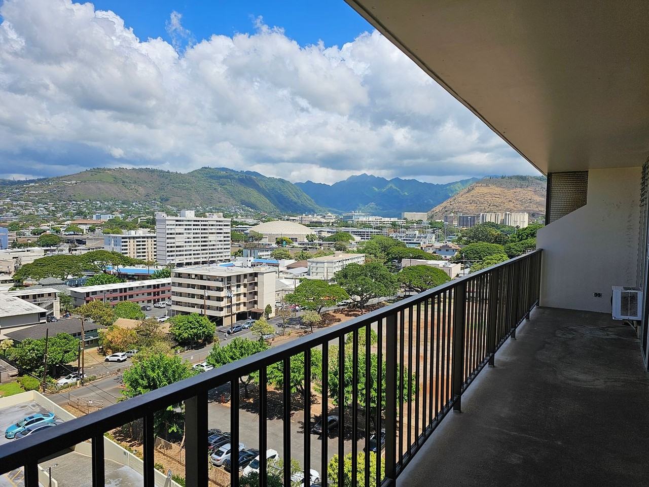 2754 Kuilei St #1102 - Photo 6 of 12