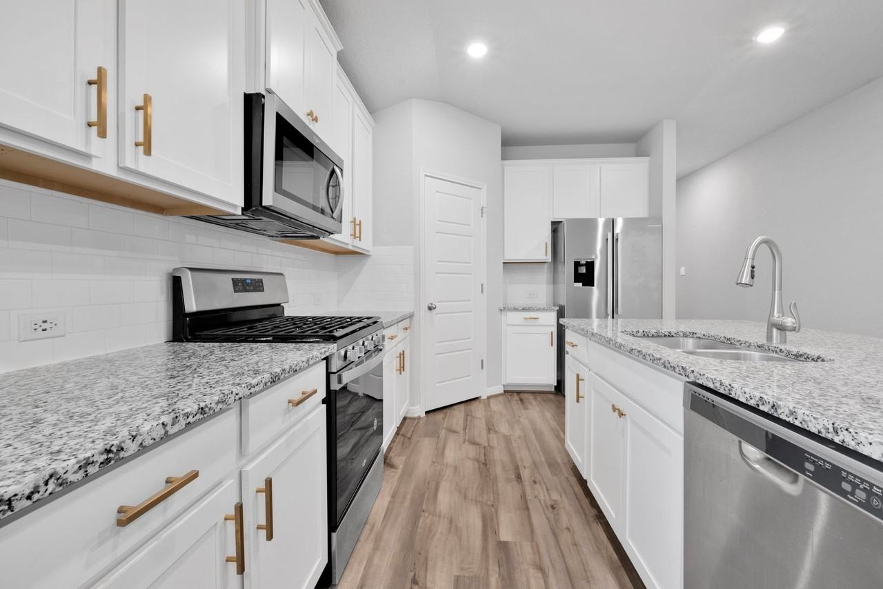 13166 Maridell Park - Photo 4 of 23