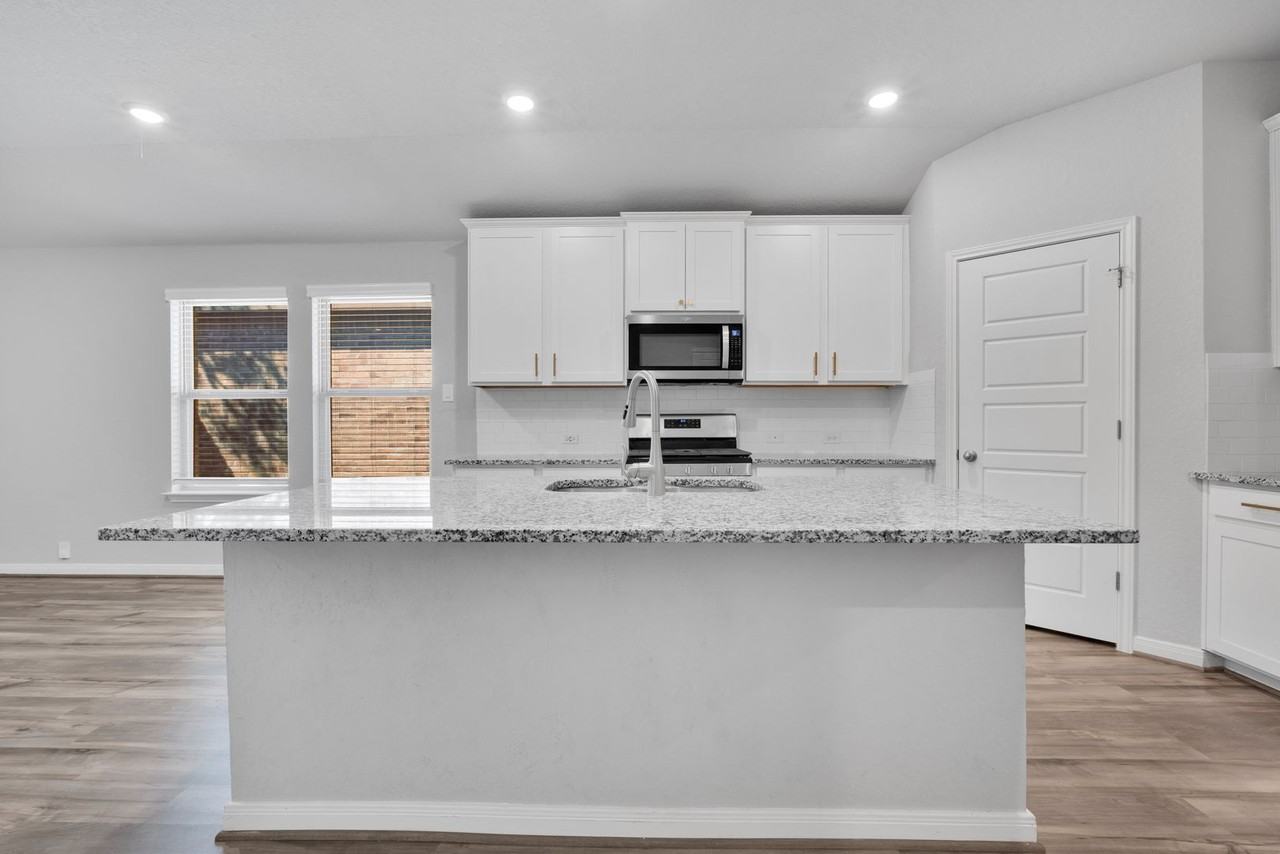 13166 Maridell Park - Photo 5 of 23