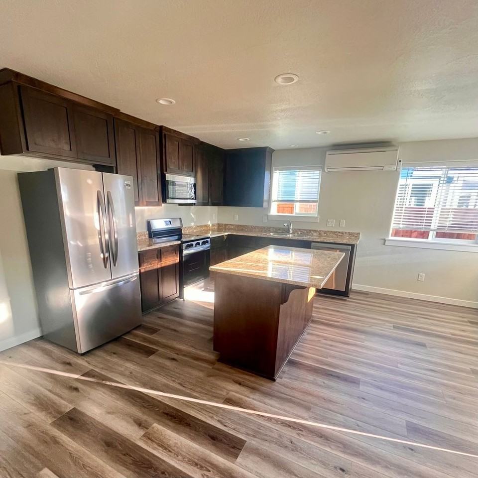 4726 Gebhard Rd - Photo 4 of 21