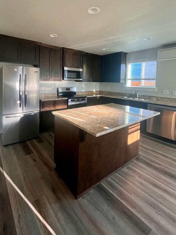 4726 Gebhard Rd - Photo 5 of 21