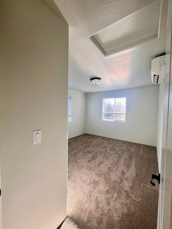 4726 Gebhard Rd - Photo 4 of 16