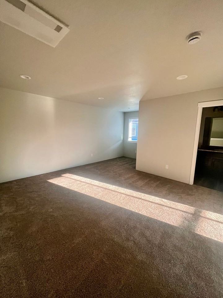 4726 Gebhard Rd - Photo 7 of 16