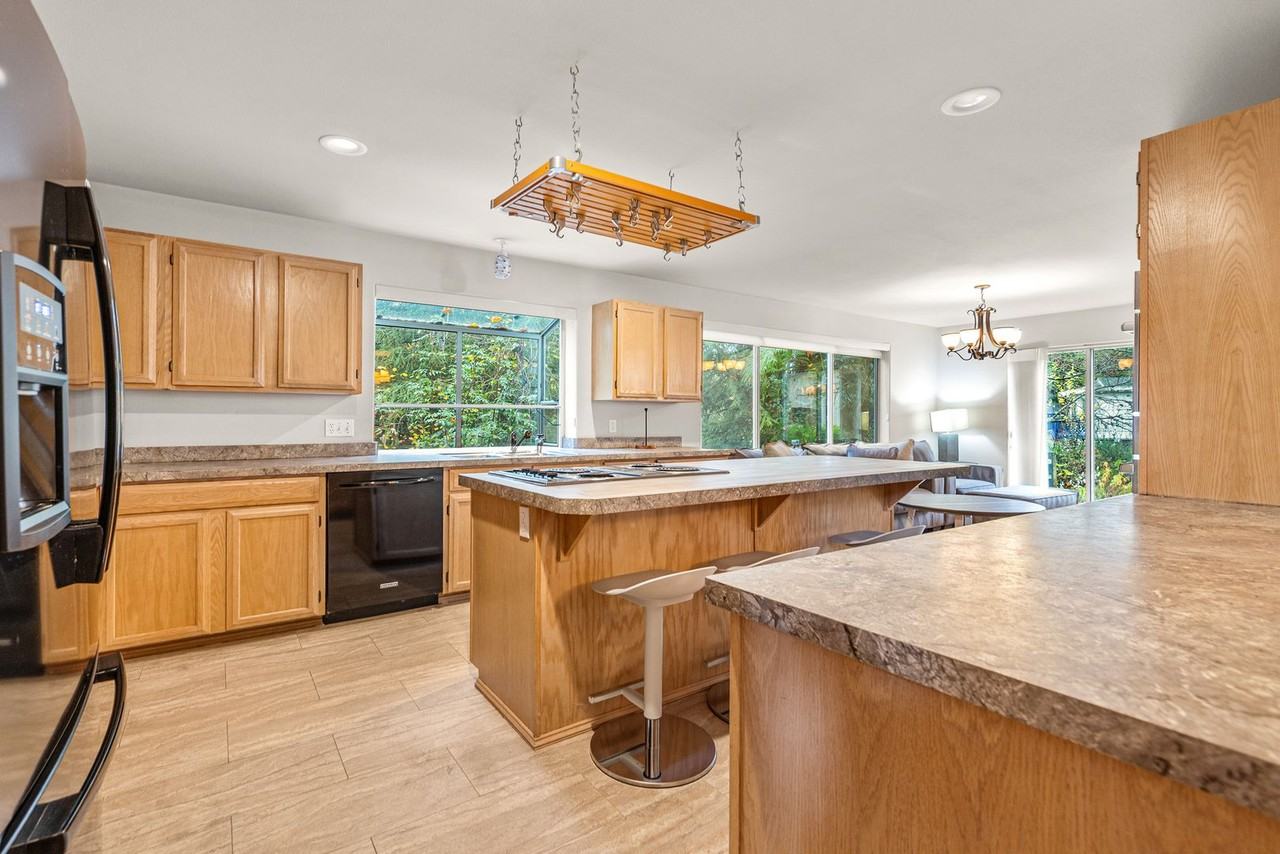 9625 122nd Ln Ne - Photo 7 of 18