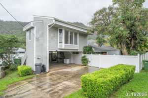 featured image of 2752 Kalihi St #B