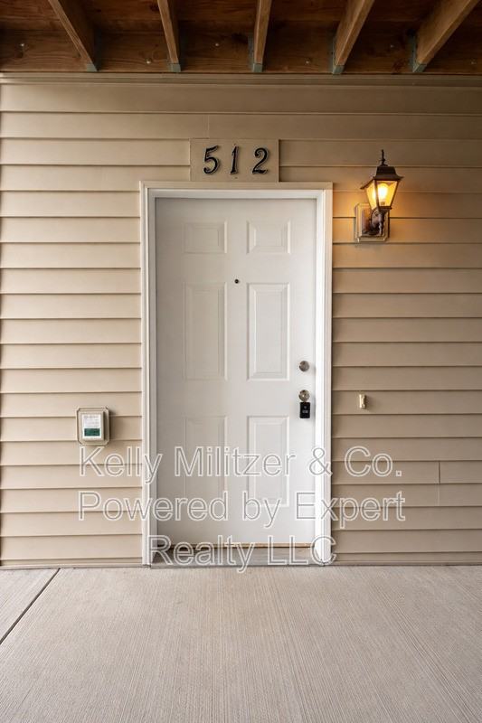 406 S Church St #512 - Photo 3 of 28