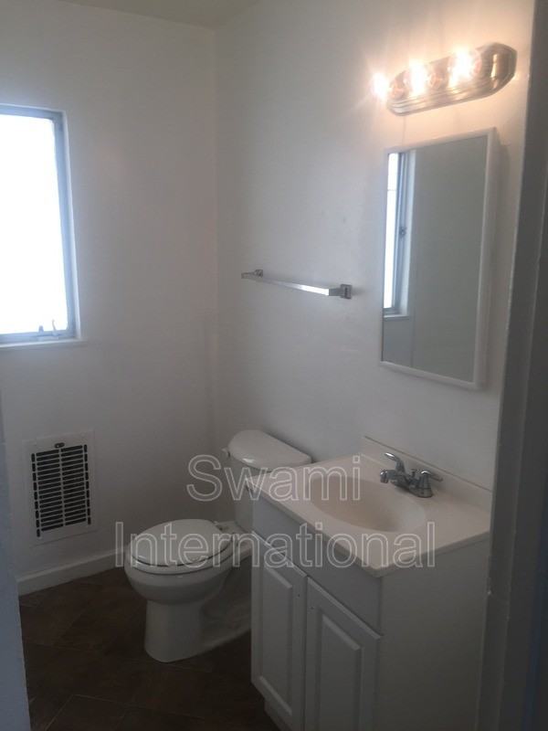 2030 E Florence Ave #6 - Photo 6 of 28