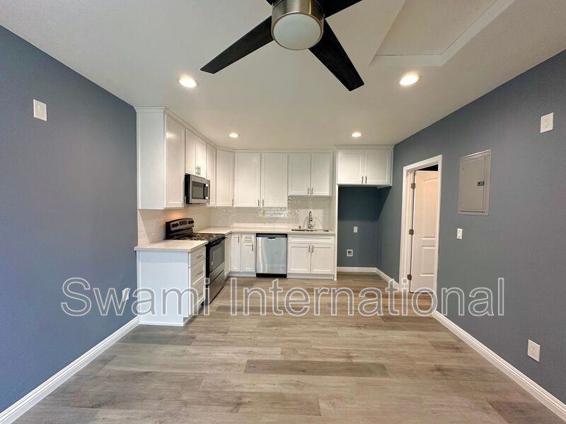 1716 1/2 W 49th St #1718-2-3 - Photo 6 of 7