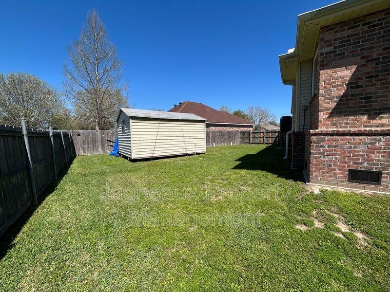 416 Rue Canard - Photo 3 of 24