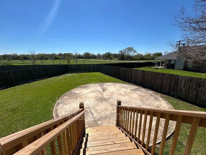 416 Rue Canard - Photo 4 of 24