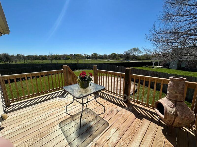 416 Rue Canard - Photo 5 of 24