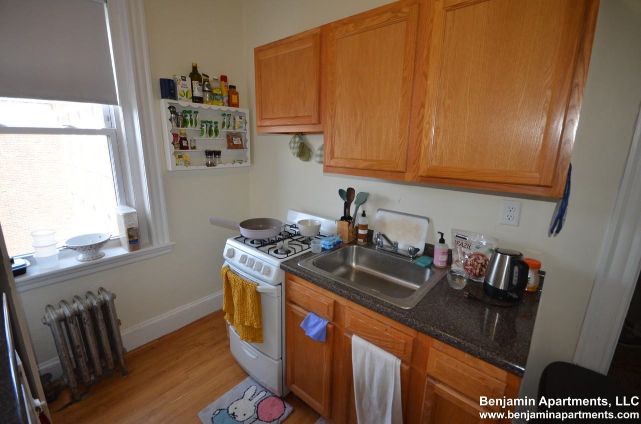 Chiswick Rd. & Commonwealth Ave #27 - Photo 7 of 19