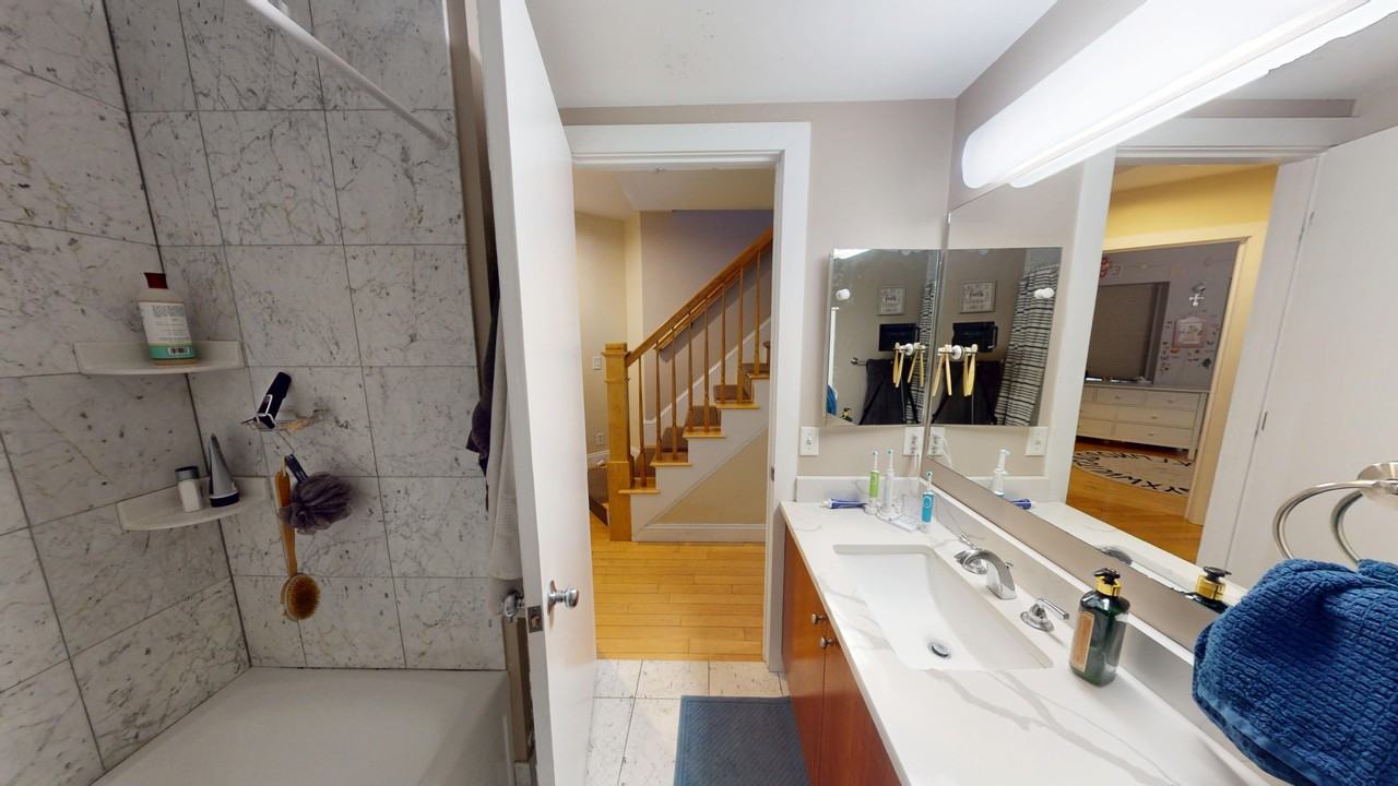 72 Kent St - Photo 6 of 11