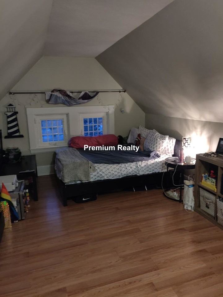 583 Watertown St #583 - Photo 6 of 16