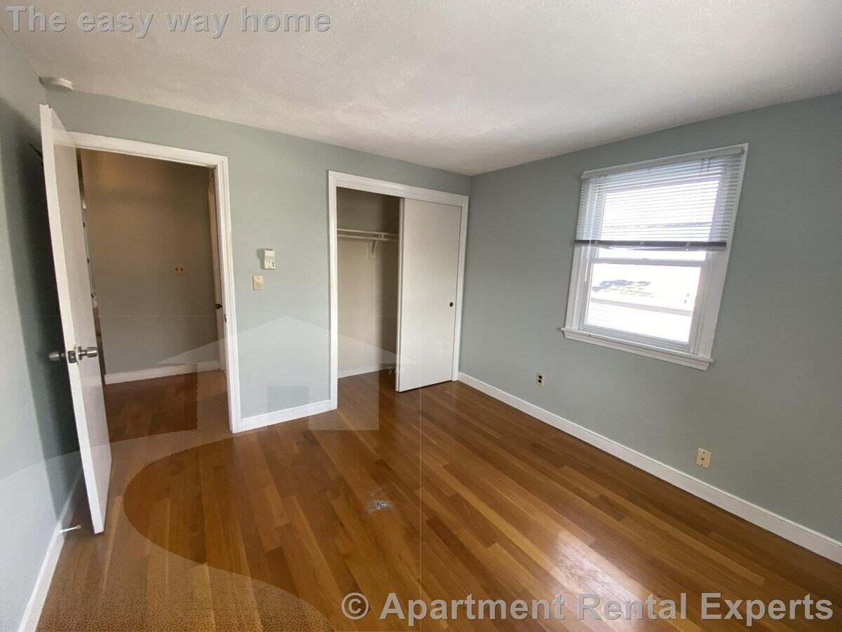 92 Sylvia St - Photo 6 of 13