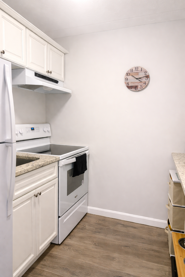 157 Franklin St #A10 - Photo 2 of 12