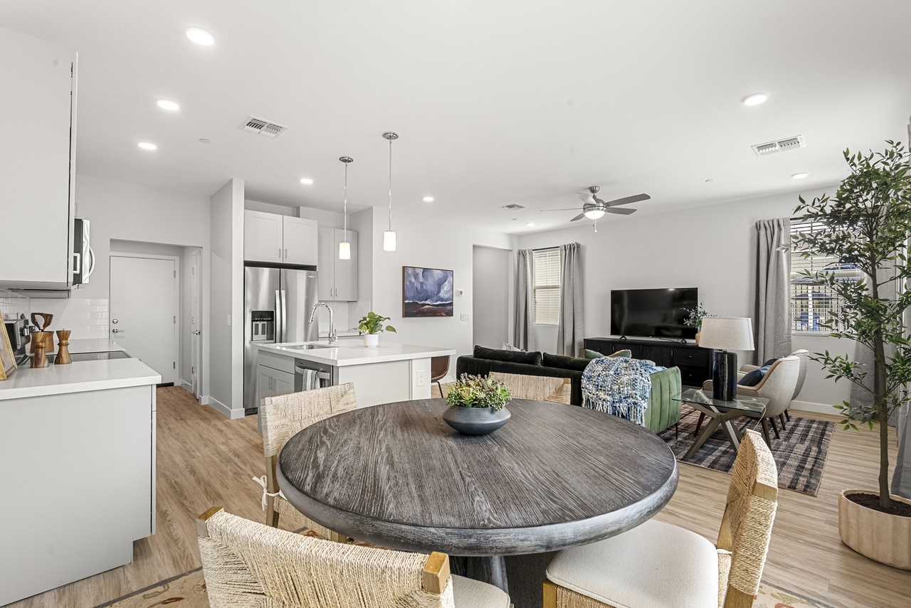 Avalon Townhomes - Photo 6 of 31