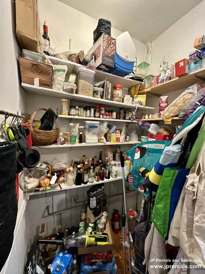 11 Sheridan St #2 - Photo 6 of 17