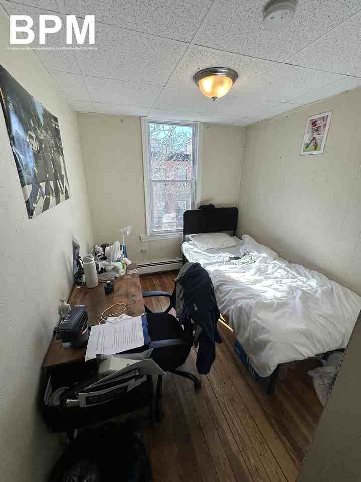114 Everett St #3 - Photo 2 of 12