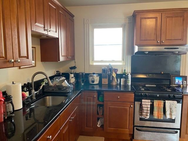 161 Beacon St #3 - Photo 4 of 28