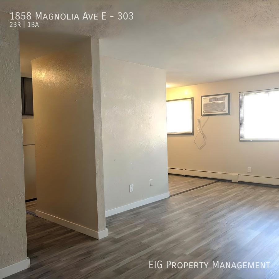 Magnolia - Photo 2 of 42