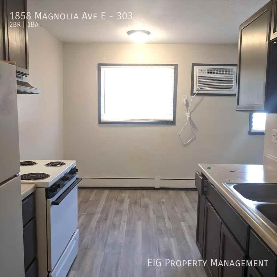 Magnolia - Photo 3 of 42