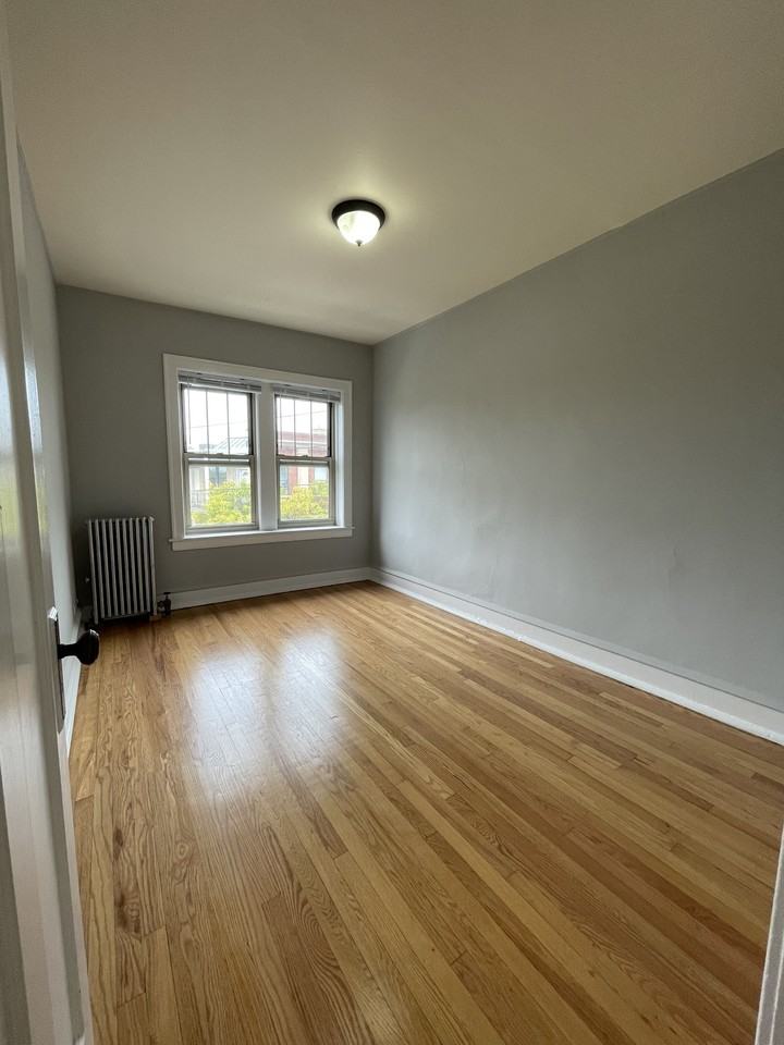 5117 W Montrose Ave #3B - Photo 3 of 14