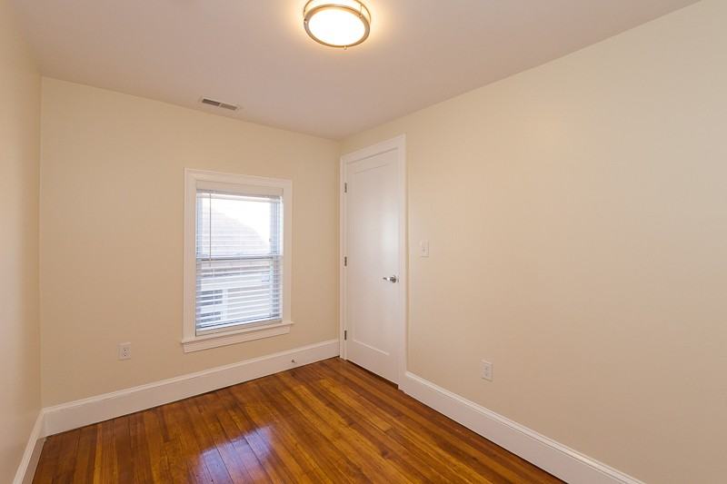 9 Rock Valley Ave #2 - Photo 7 of 26