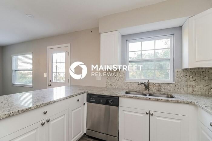 2121 Camellia Dr - Photo 7 of 16