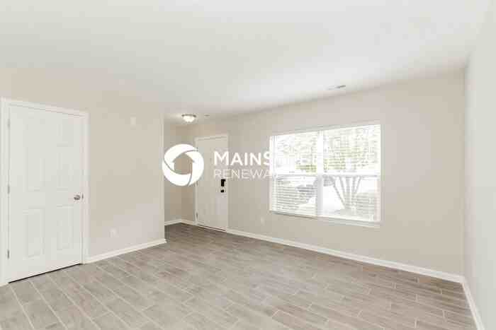 514 Tallwood Ct - Photo 6 of 16