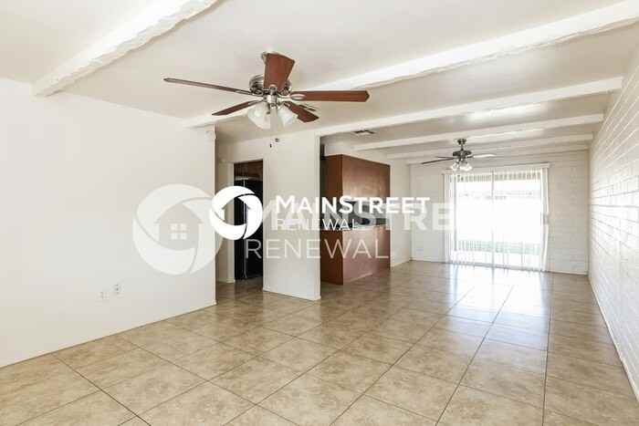 7132 W Glenrosa Ave - Photo 3 of 16