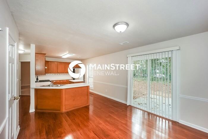 7773 Antebellum Ln - Photo 6 of 17