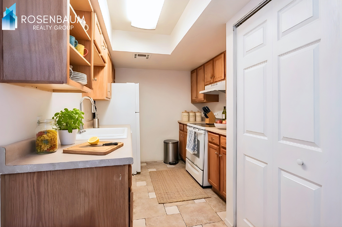 455 W Kelso St #121 - Photo 7 of 26
