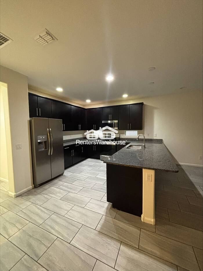 7643 W Fetlock Trl - Photo 5 of 26