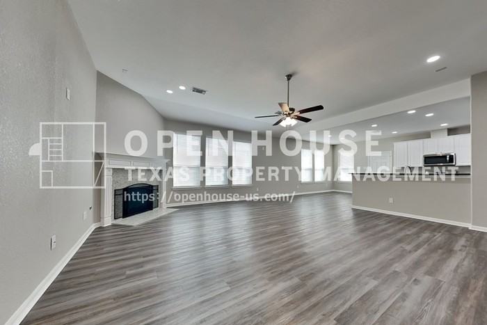 9435 Edgeloch Dr - Photo 6 of 20