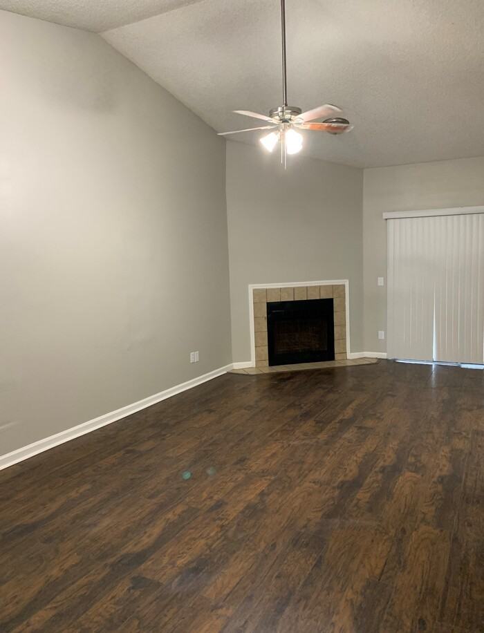 5132 Indian Lakes Ct #3 - Photo 7 of 17