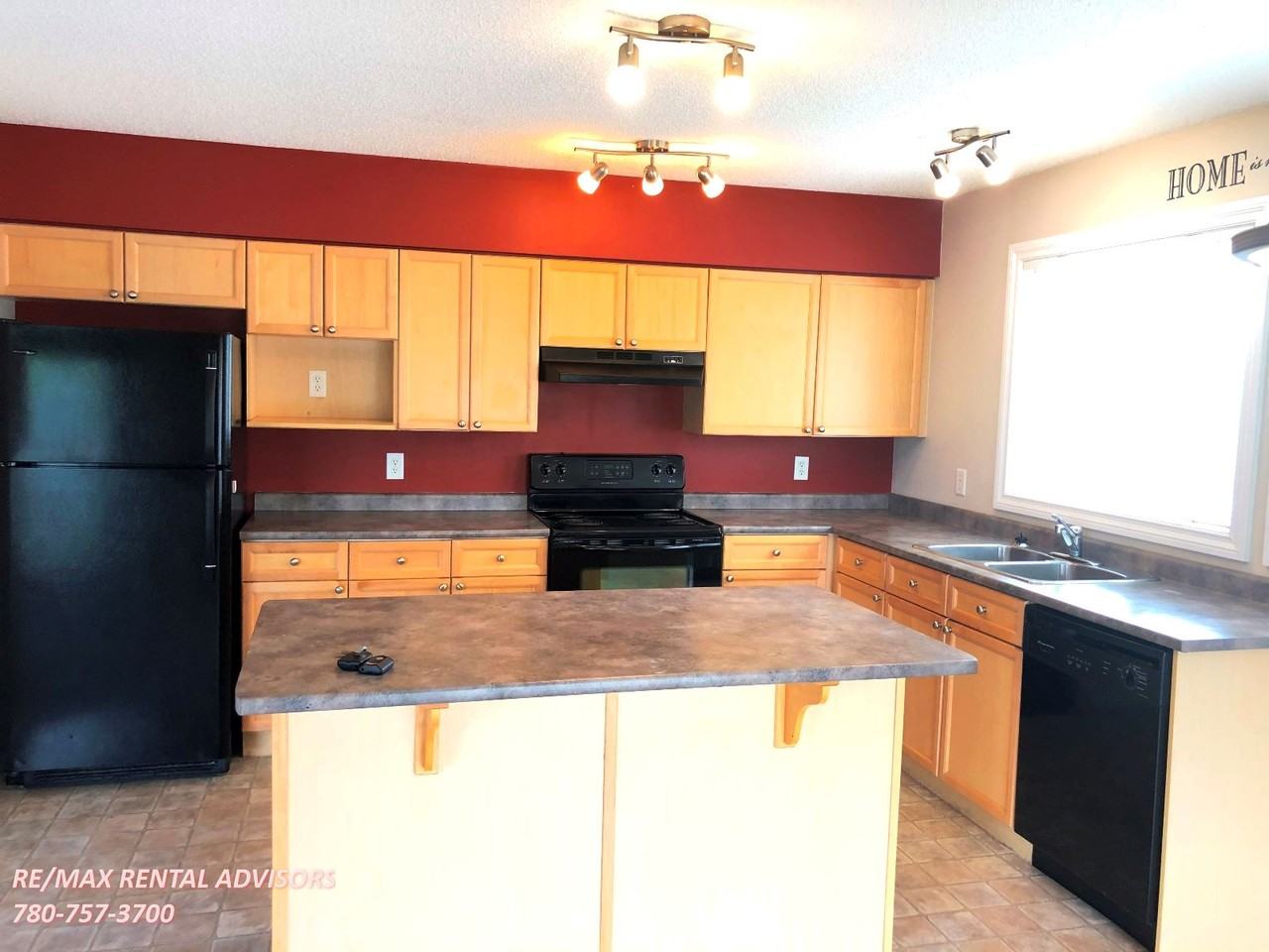 12050 17 Ave Sw - Photo 4 of 22