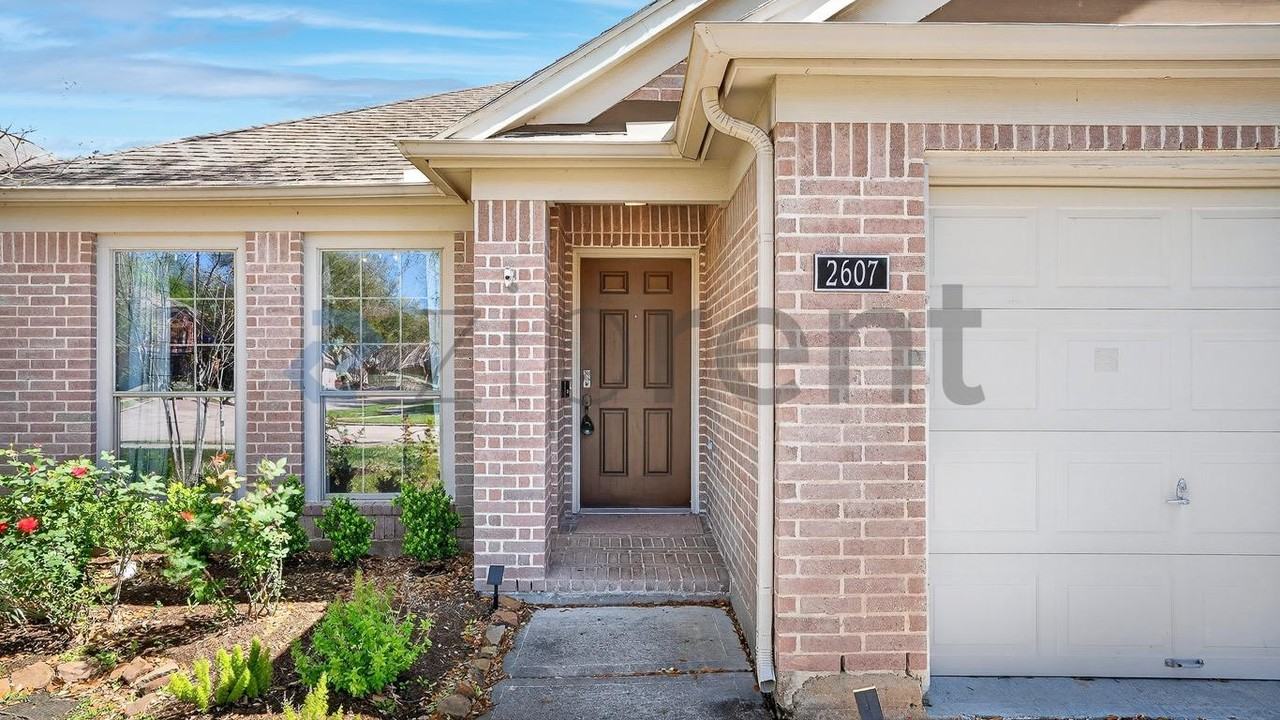 2607 Diamond River Dr - Photo 4 of 23